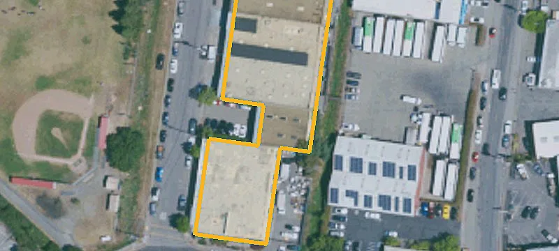 Warehouse with Reserved Front Lot