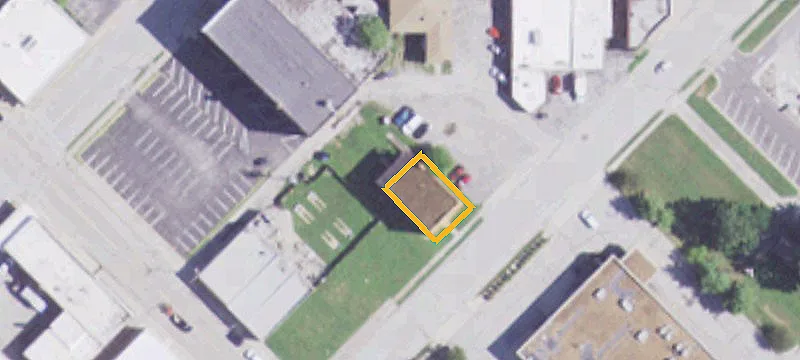 Apartment Building with Central Air