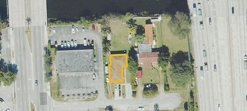Single-Story Duplex on Large Lot