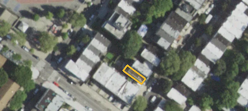 Ground-Level Duplex with Private Rooftop
