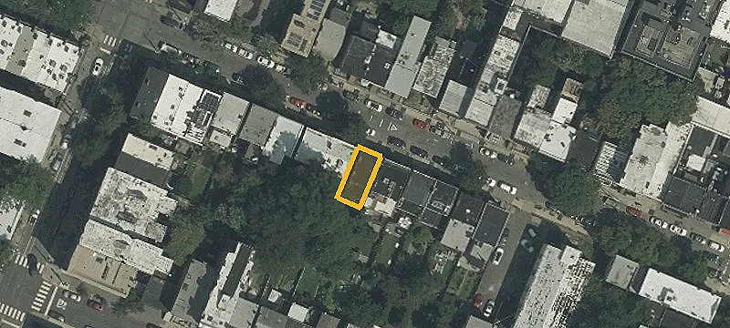 4-Unit Quadplex with Shared Backyard