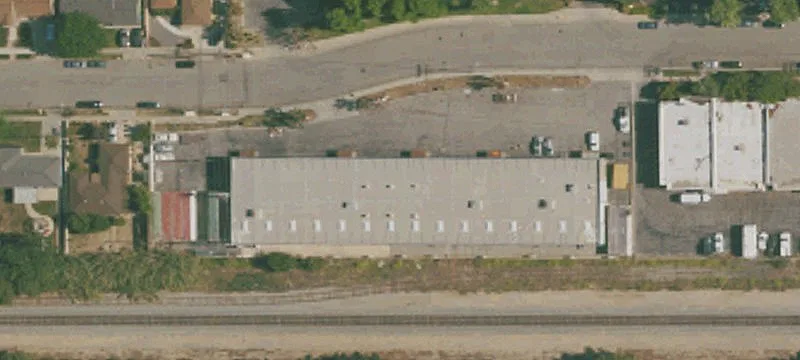 6-Unit Flex Space with Fenced Yard
