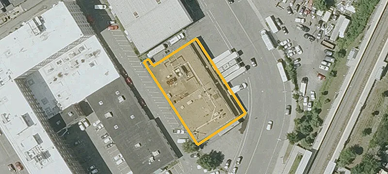 Retail Suite in Shopping Center