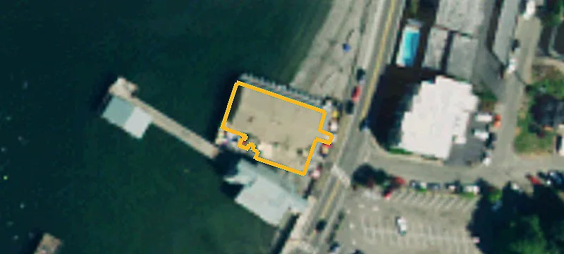 Waterfront View Restaurant with Wraparound Deck