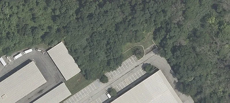 High-Clear Industrial Warehouse