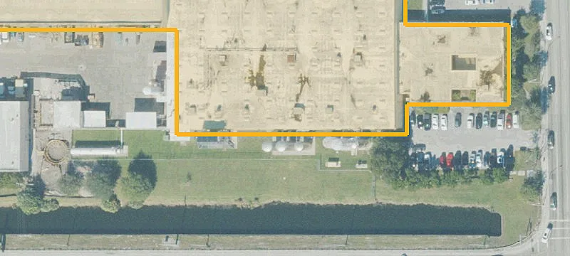 Warehouse with 10 Dock Doors