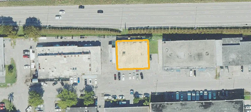 Warehouse with Roll-Up Loading Doors