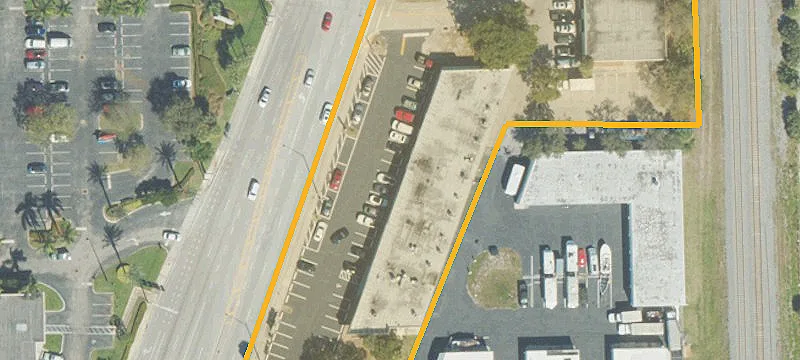 Endcap Retail Space