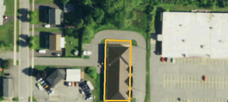 Strip Mall with Subdividable Storefronts