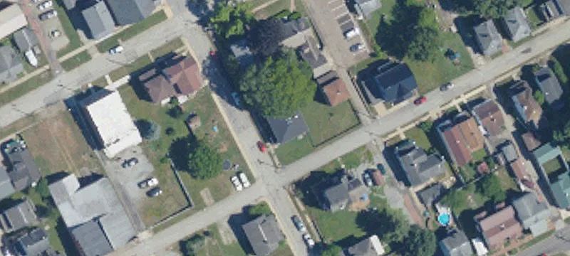 Brick 10-Unit Mixed-Use Building