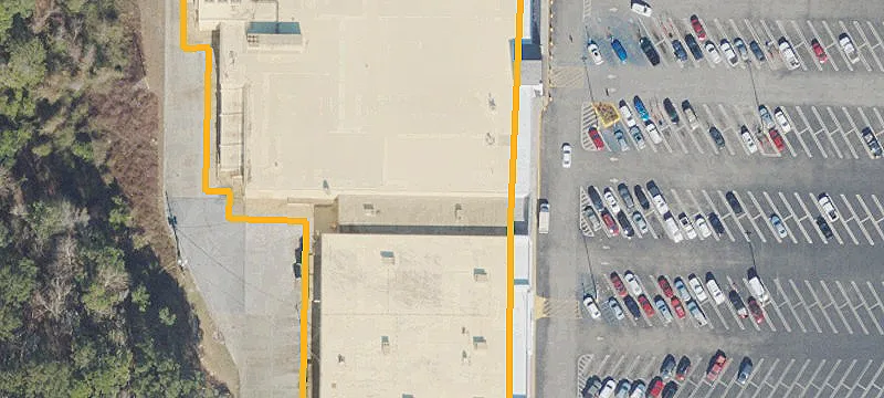Winn Dixie-Anchored Shopping Center