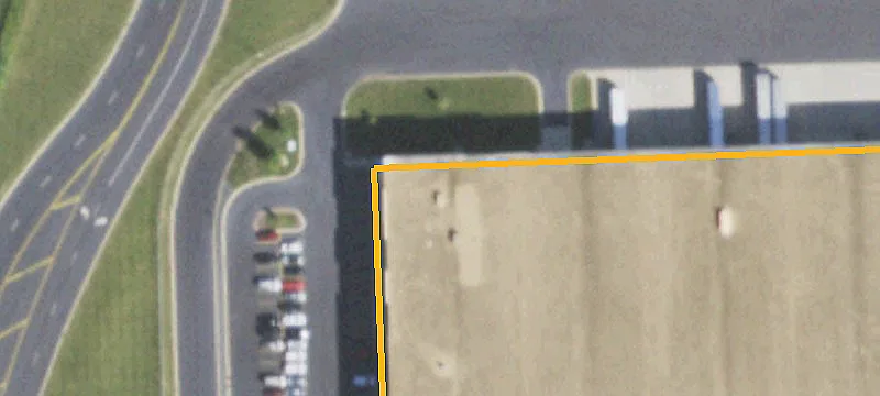 Distribution Center with Thirty-Two-Foot Clear Height