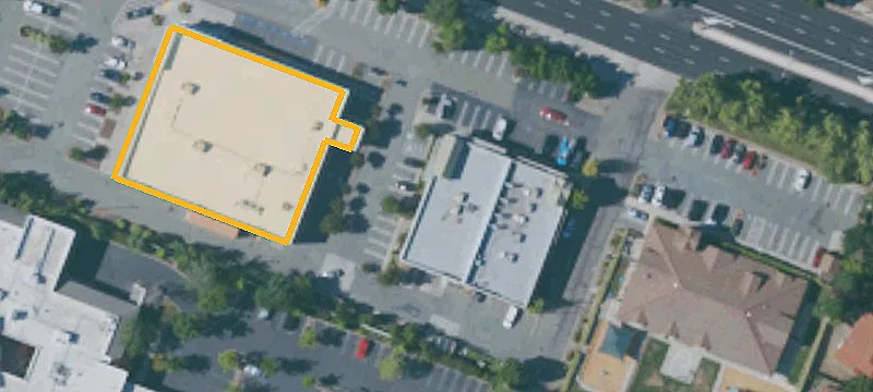 Retail Space with High Visibility