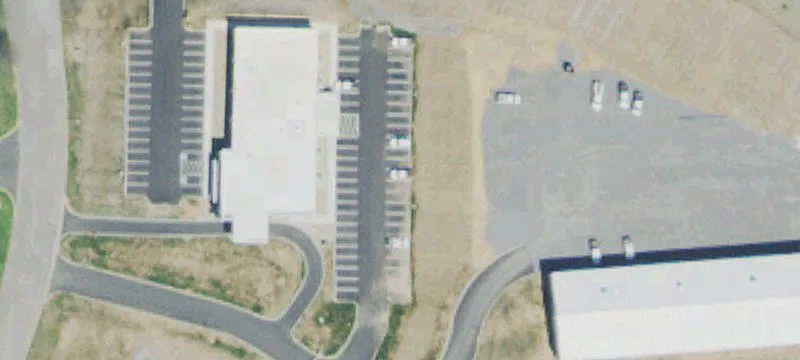 Shallow-Bay Flex Buildings with High Ceilings