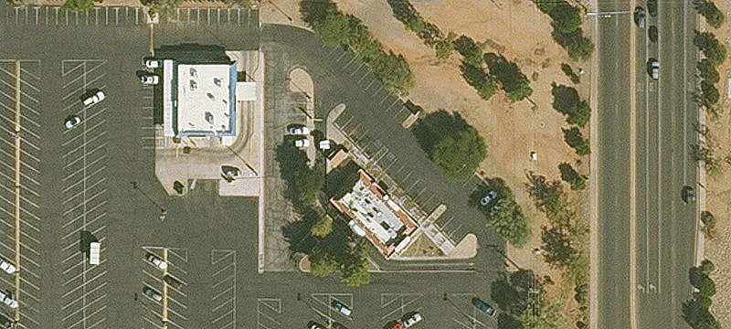 Single-Tenant Restaurant Building