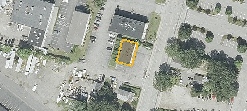 Flex Space with Overhead Door