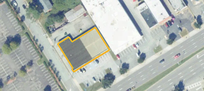 High-Visibility Retail Space