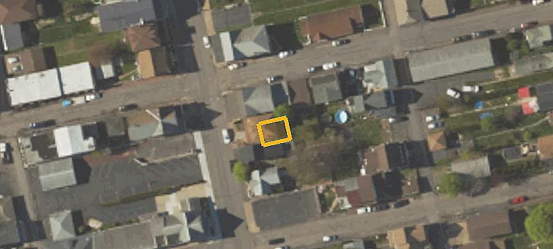 6-Unit Apartment Building
