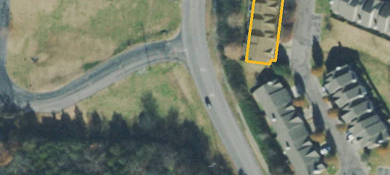 Class A Multi-Tenant Shopping Center