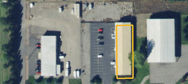 Warehouse Unit with Overhead Door