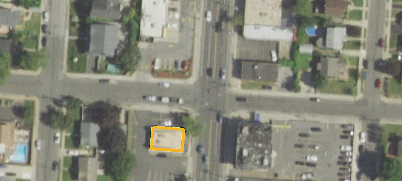 10-Store Shopping Center