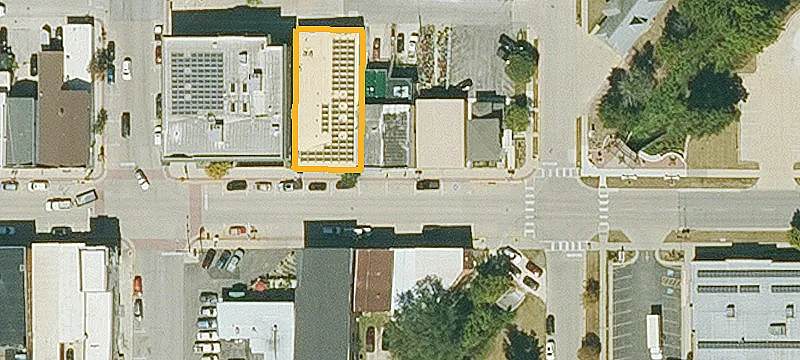 Open-Plan Storefront Space