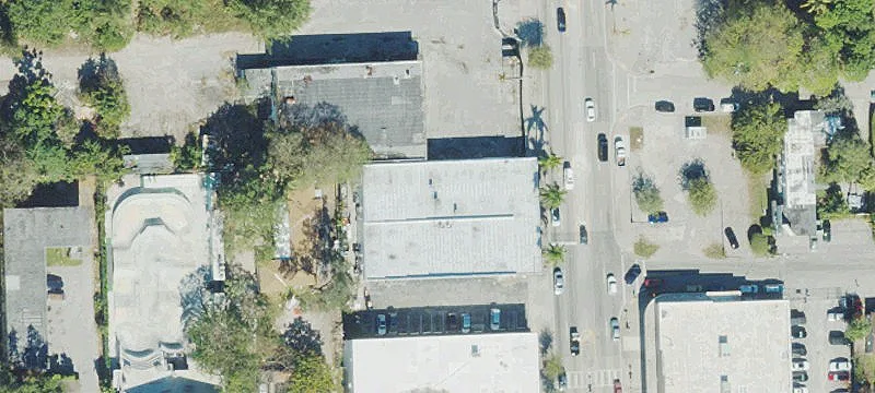 Contiguous Retail Bays