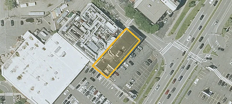 Signalized-Intersection Retail Space