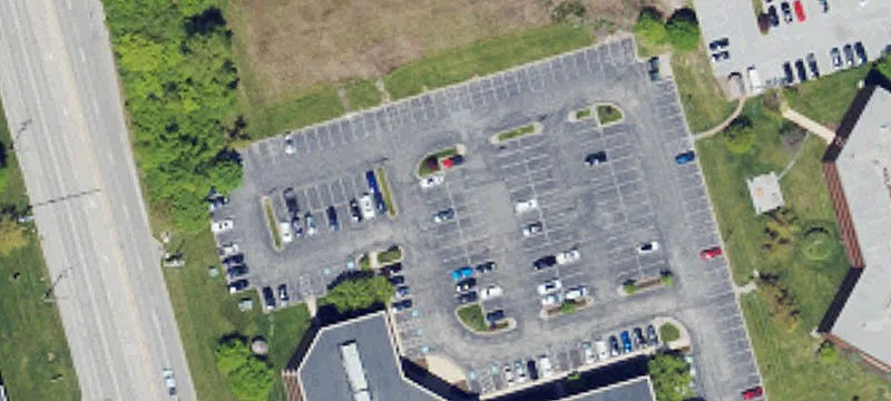 Office Unit with On-Site Amenities