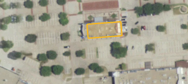 Lakeside Market Retail Space