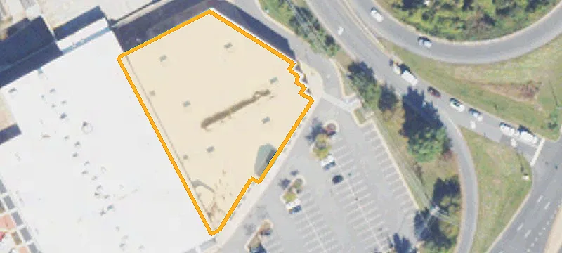 Safeway-Anchored Shopping Center Space