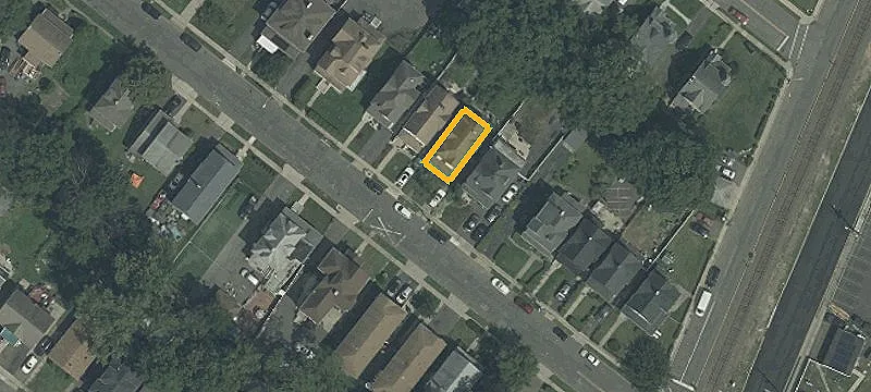 Renovated Duplex with Finished Third Floor
