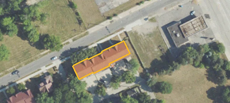 Commercial Lots & Land