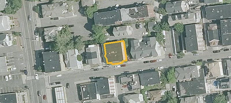 Three-Unit Deleaded Triplex