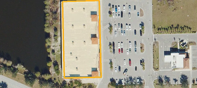 Retail Space at Lighted Intersection