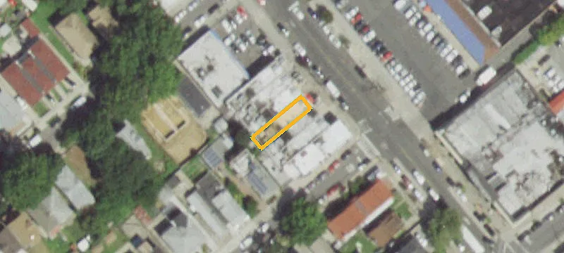 Storefront Property with Flexible Layout
