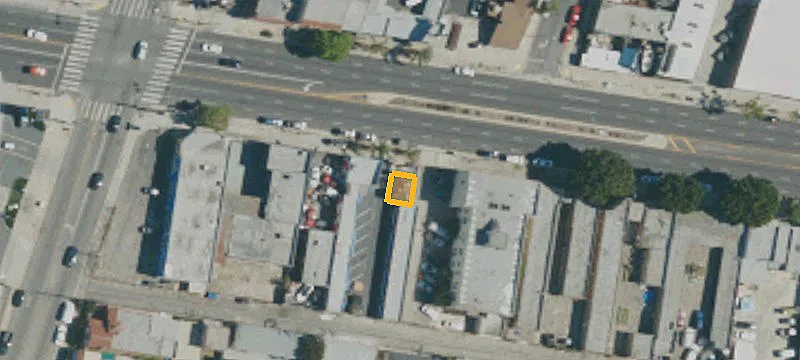14-Unit Apartment Building