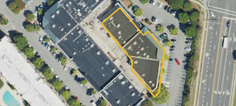 Fitness Space with Dual Access