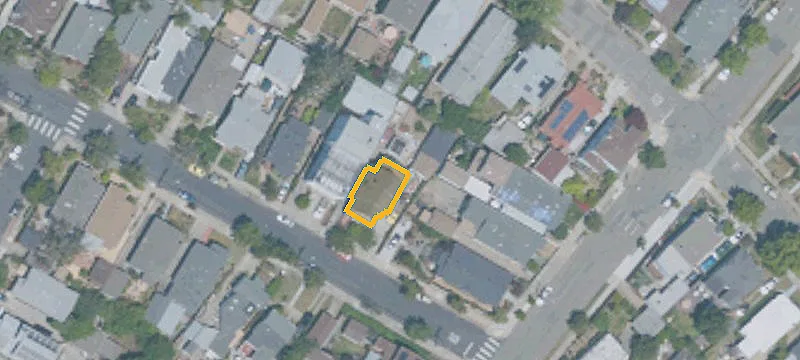Duplex with Tandem Garage