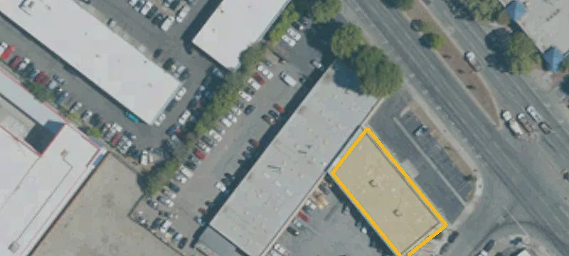 Warehouse with Secured Yard