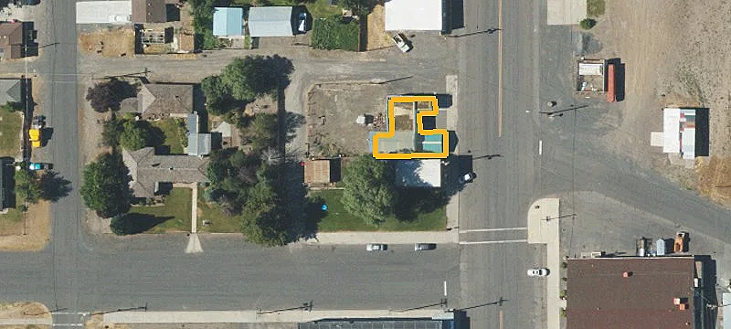 Triplex Building with Laundromat
