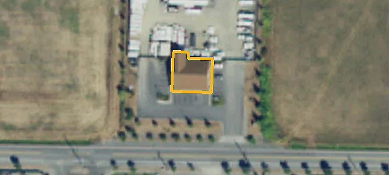 Distribution Center with Trailer Parking