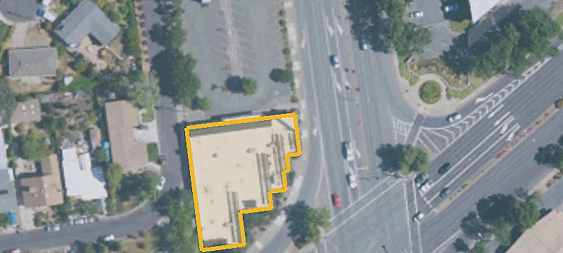Freestanding Storefront Property