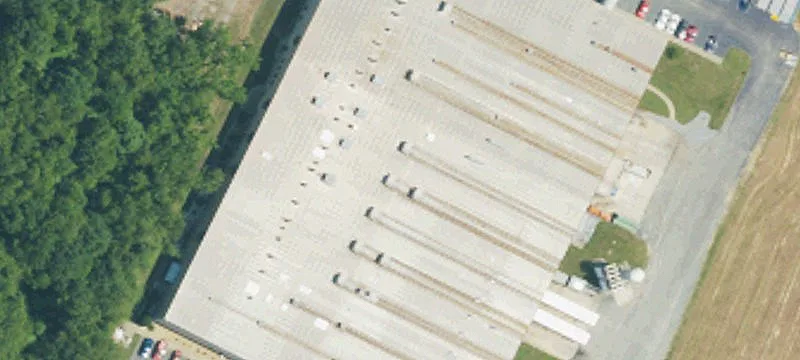 Manufacturing Property with Retail Pads