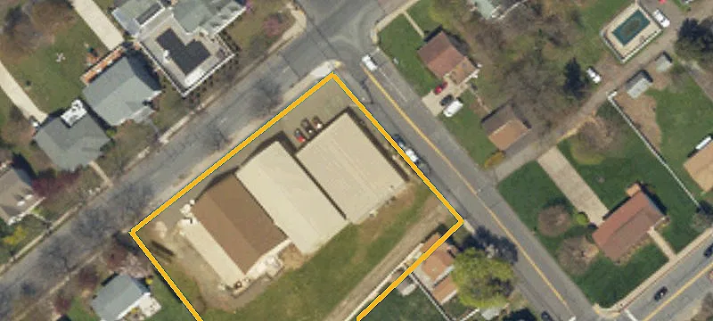Three-Unit Retail Building