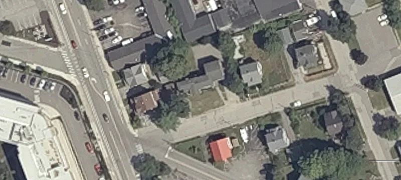 6-Unit Apartment Building