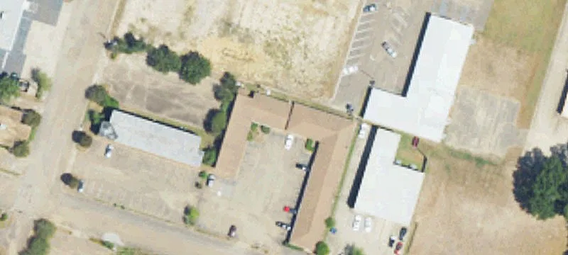13-Unit Mixed-Use Commercial Property