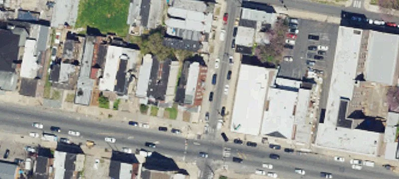 6-Unit Apartment Building