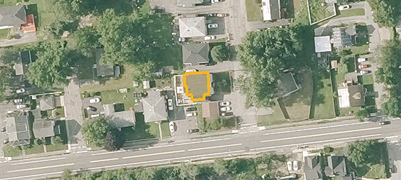 Well-Maintained Duplex with Garage