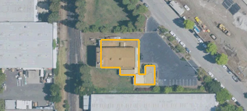 Warehouse with Secured Yard